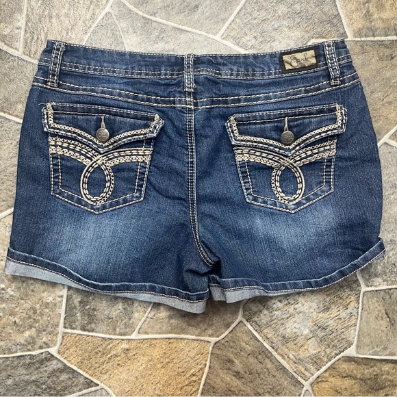 Earl Jean Jean Shorts - Picture 2 of 9